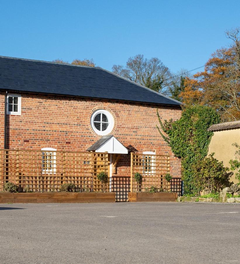 Rollestone Coach House Villa Shrewton Exterior photo